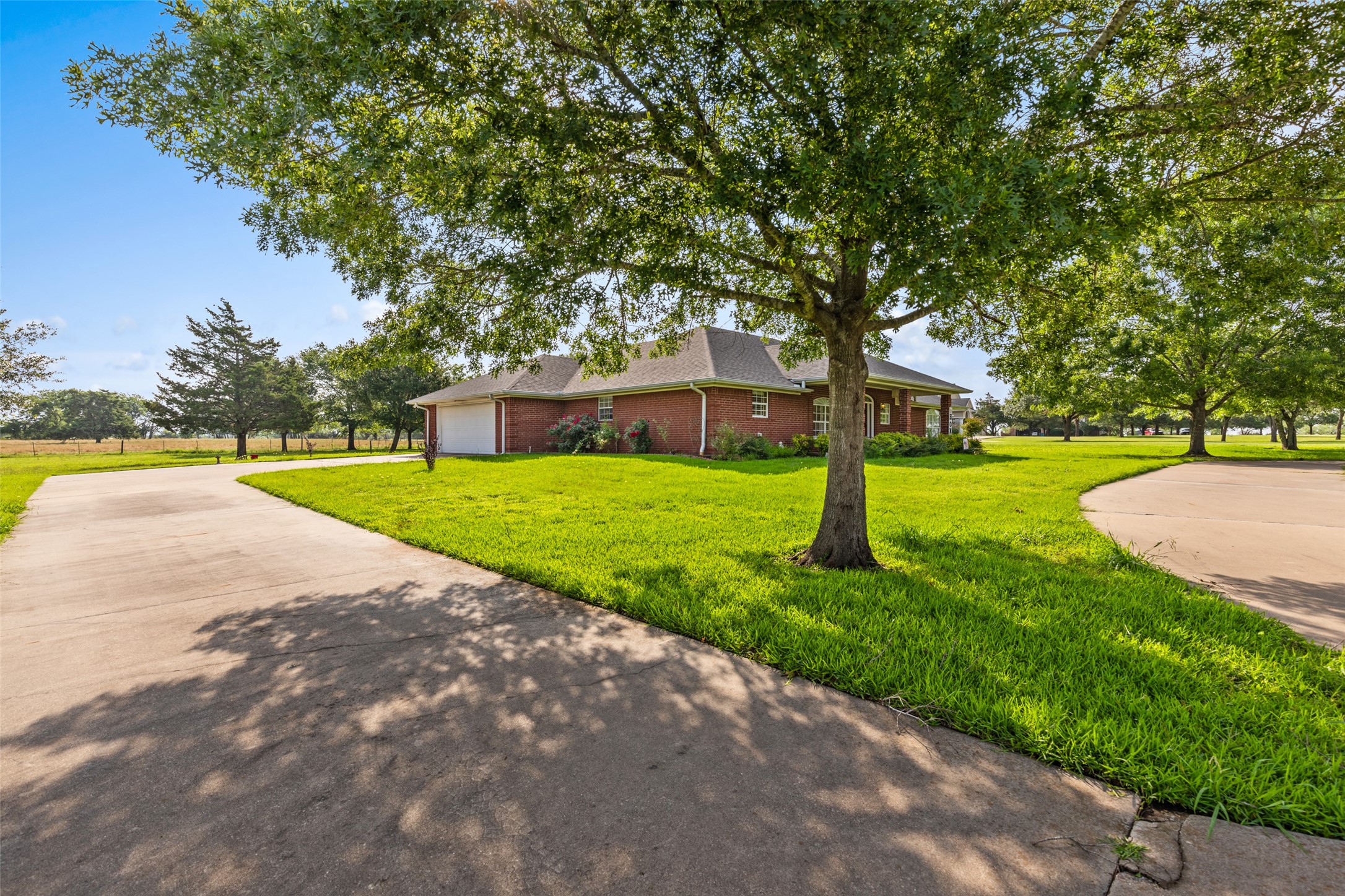 1419 Hinchliffe Road