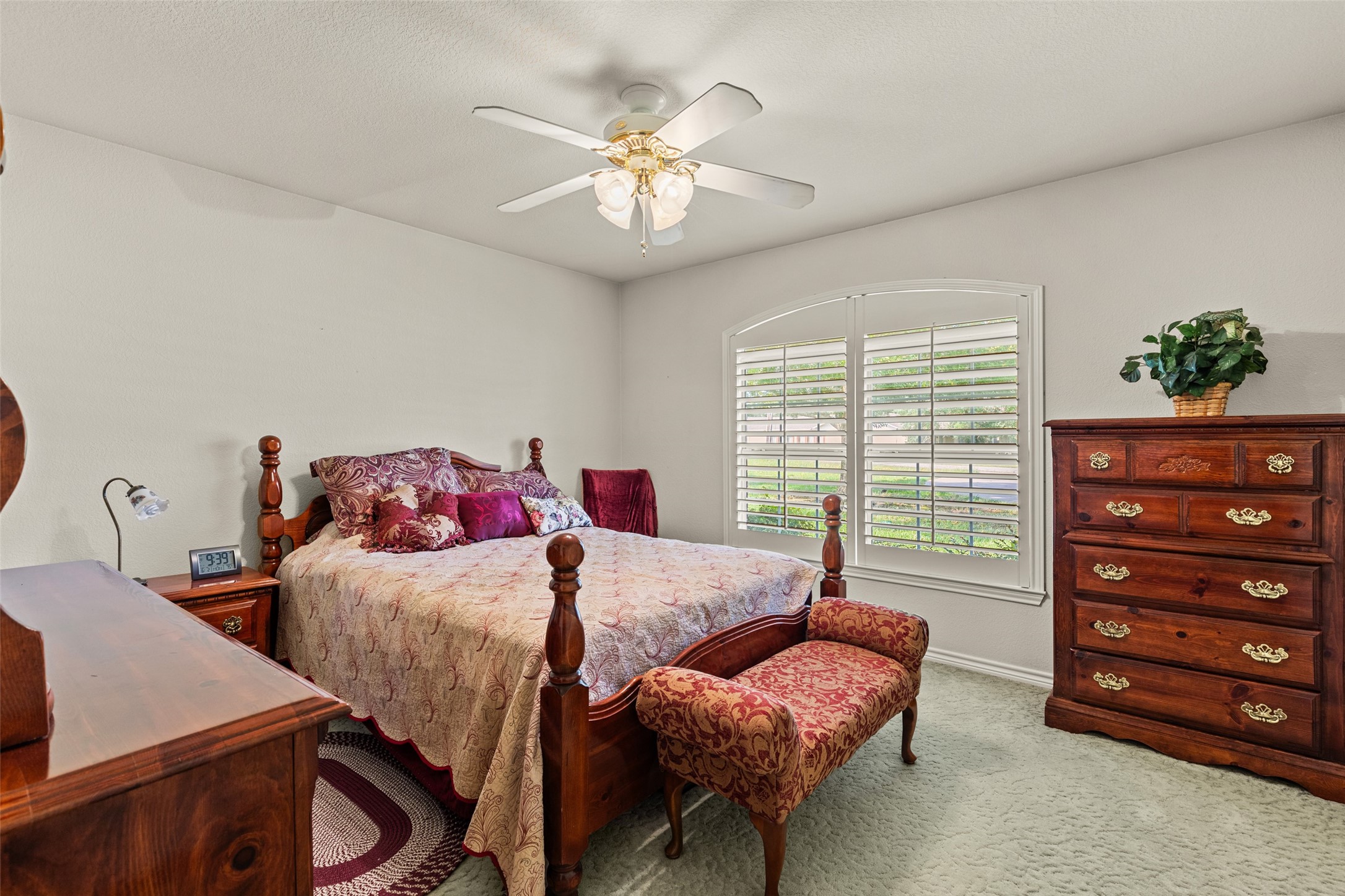 1419 Hinchliffe Road