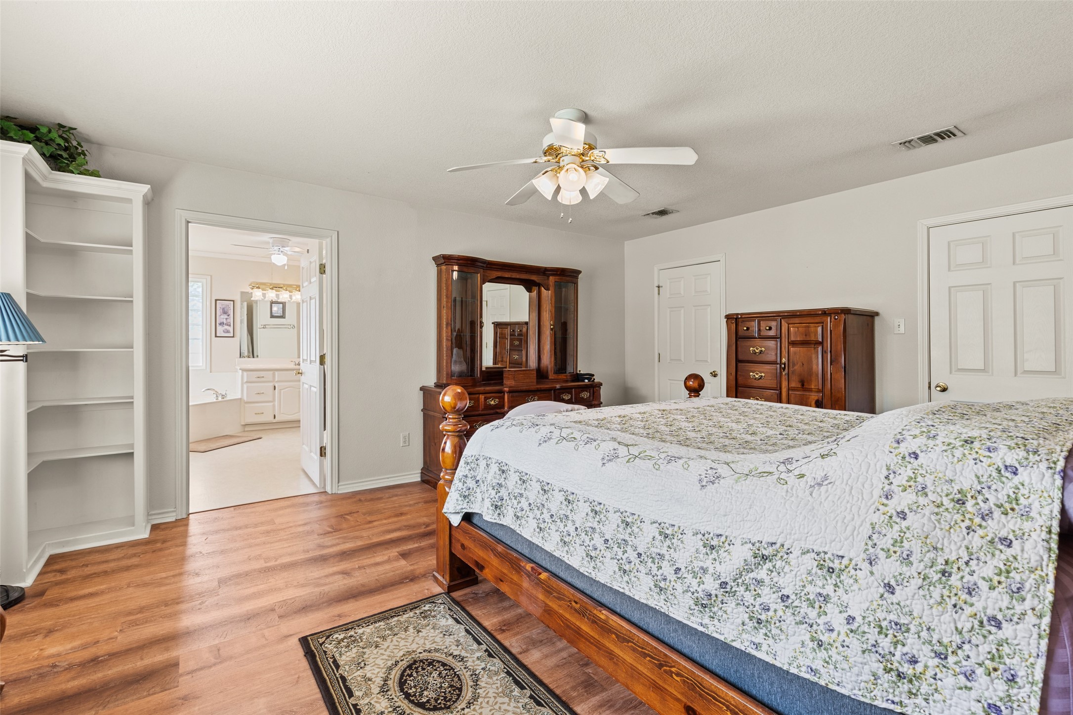 1419 Hinchliffe Road
