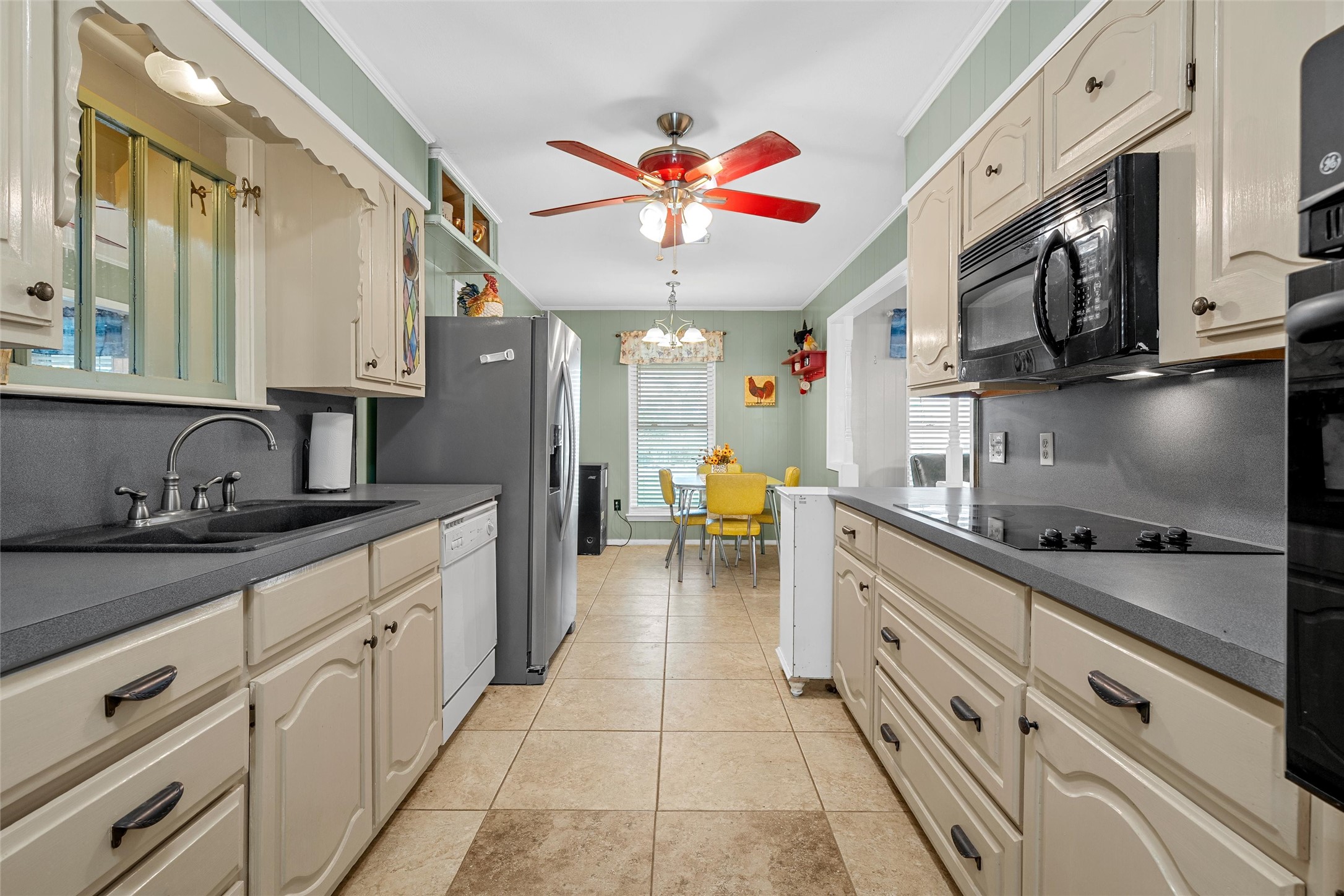 1038 S Old Robinson Road