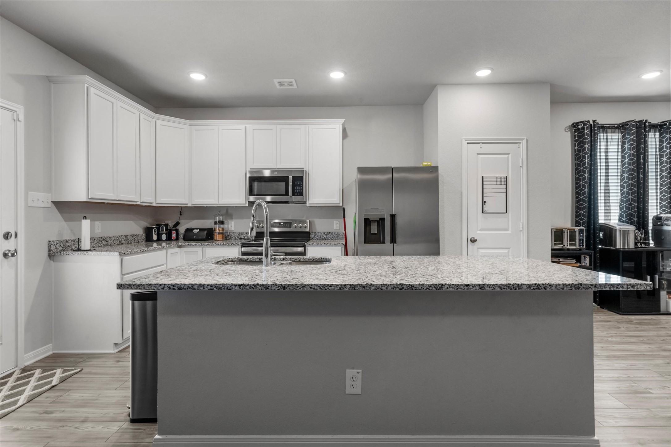 3525 Beutel Road