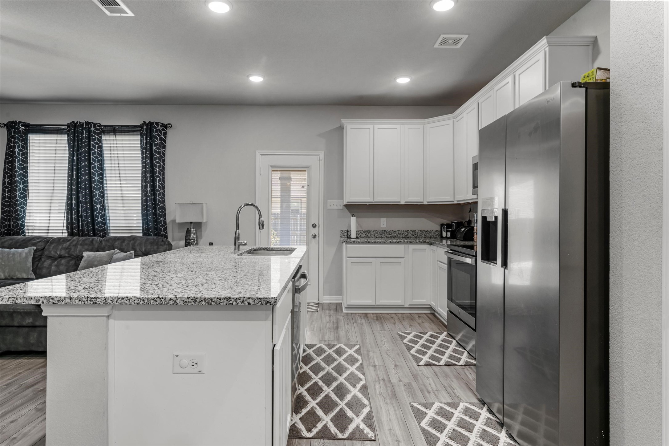 3525 Beutel Road