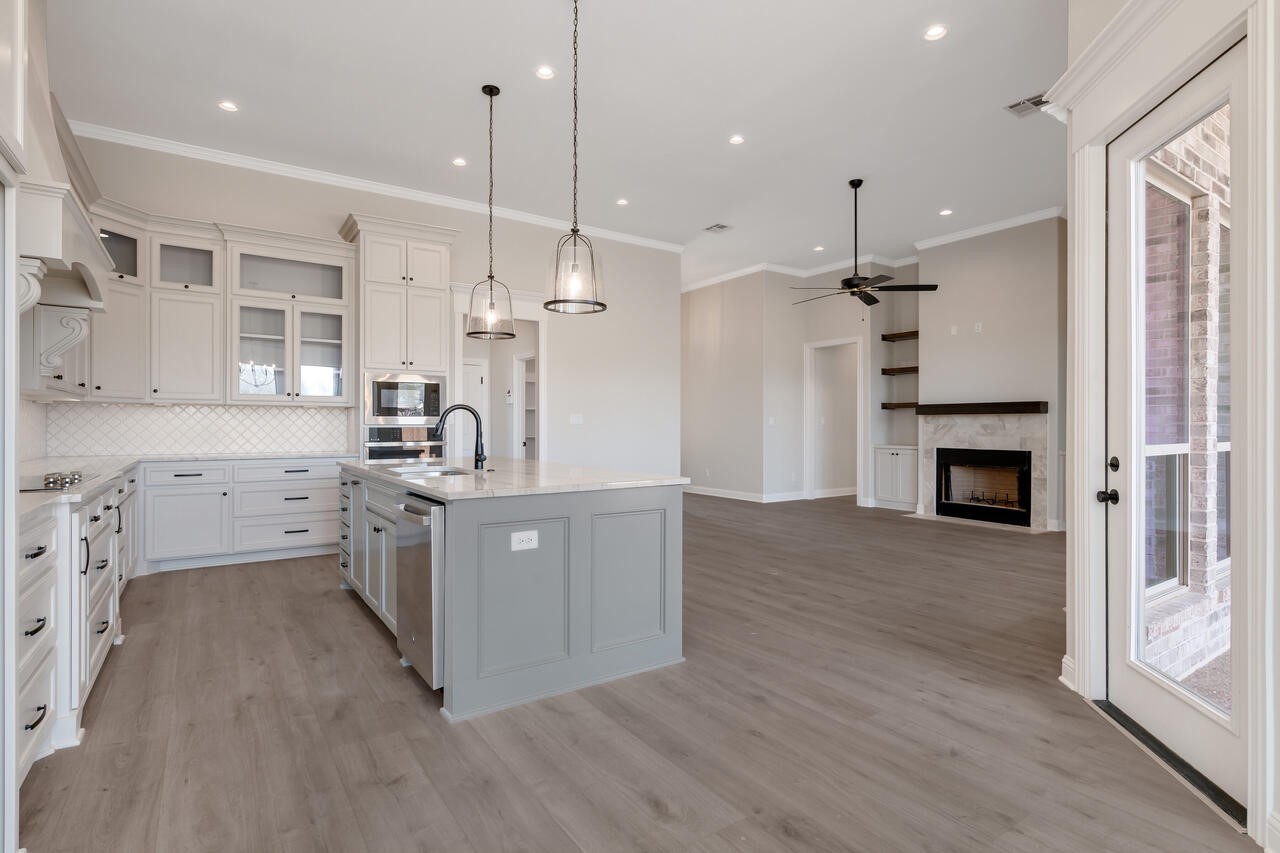 1601 Fabian Drive