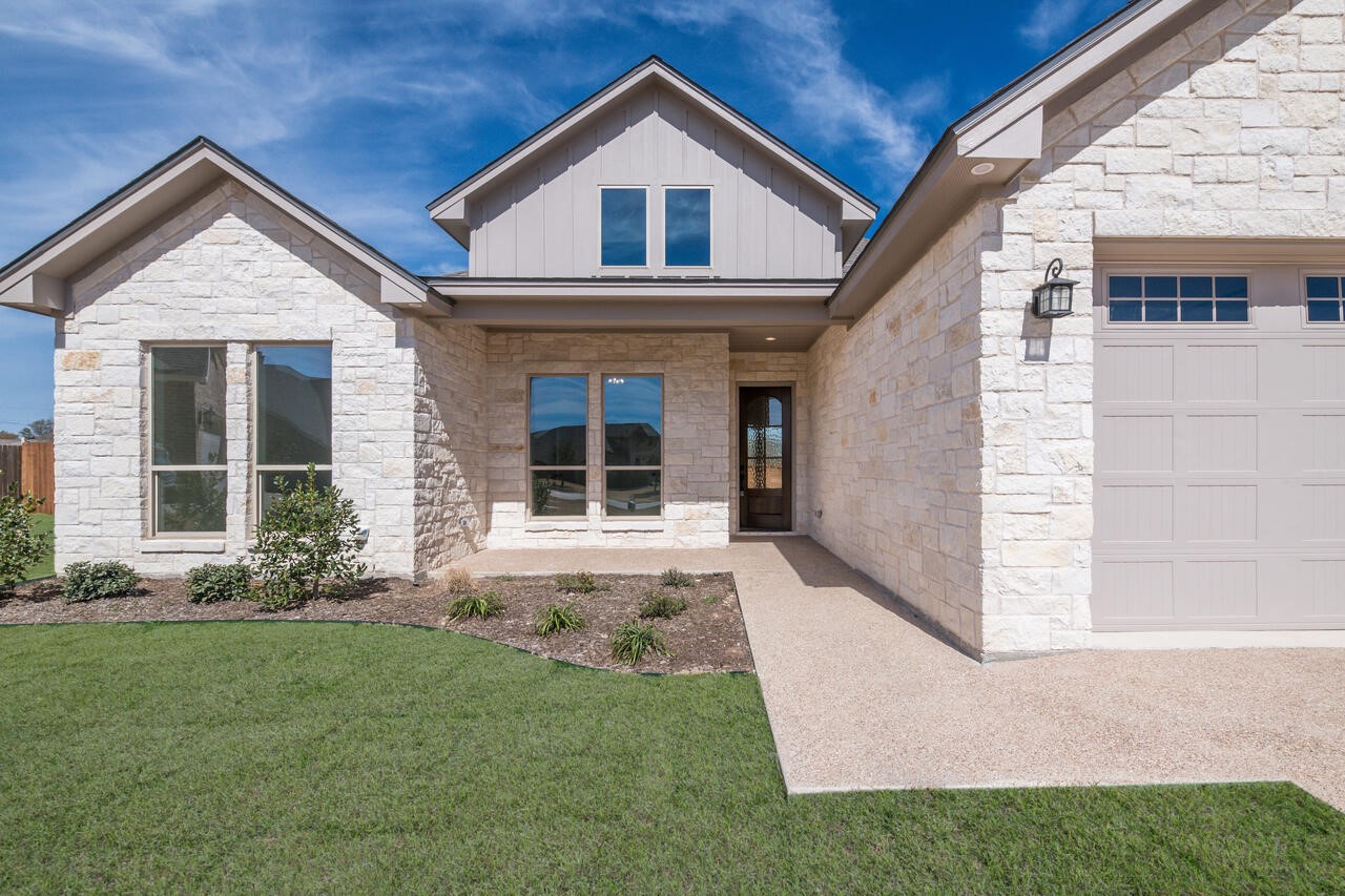 1601 Fabian Drive