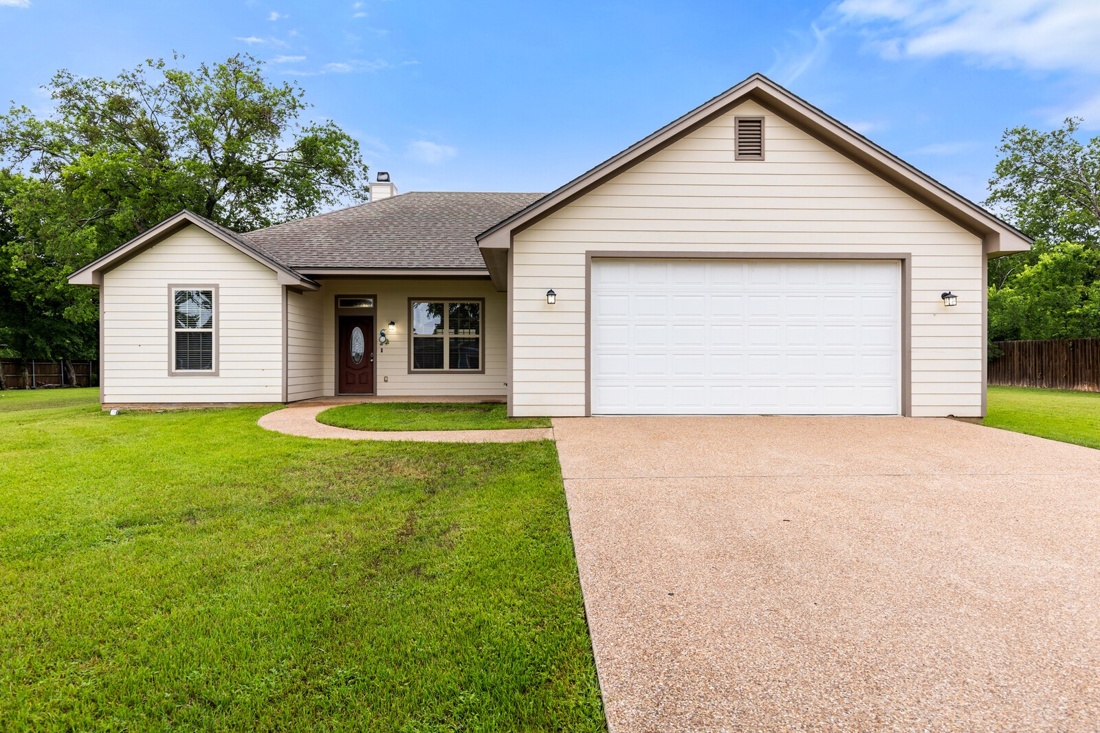 263 E Cougar Lane