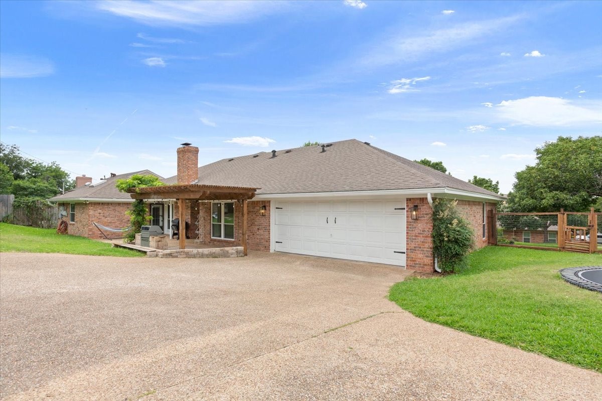 10025 Forest View Drive