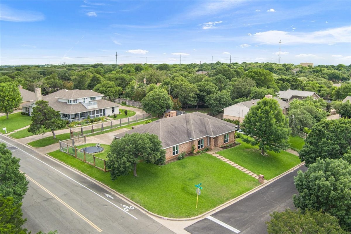 10025 Forest View Drive