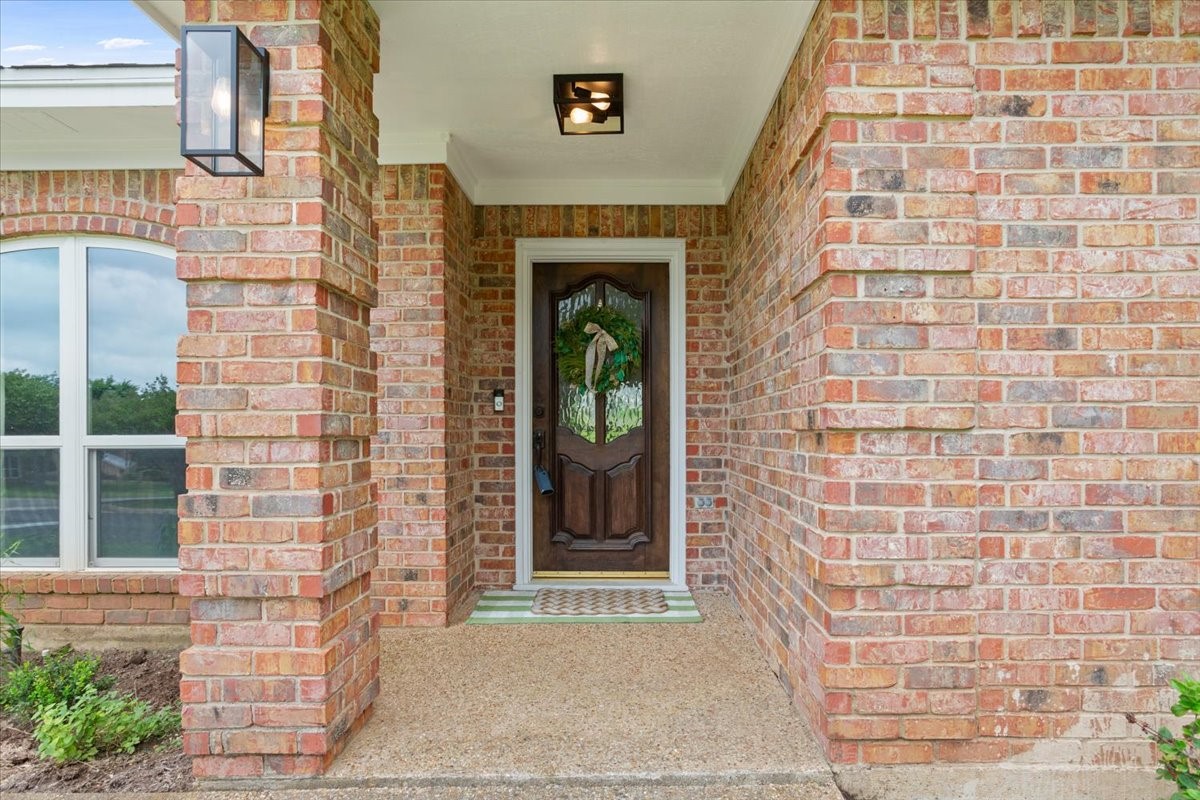 10025 Forest View Drive