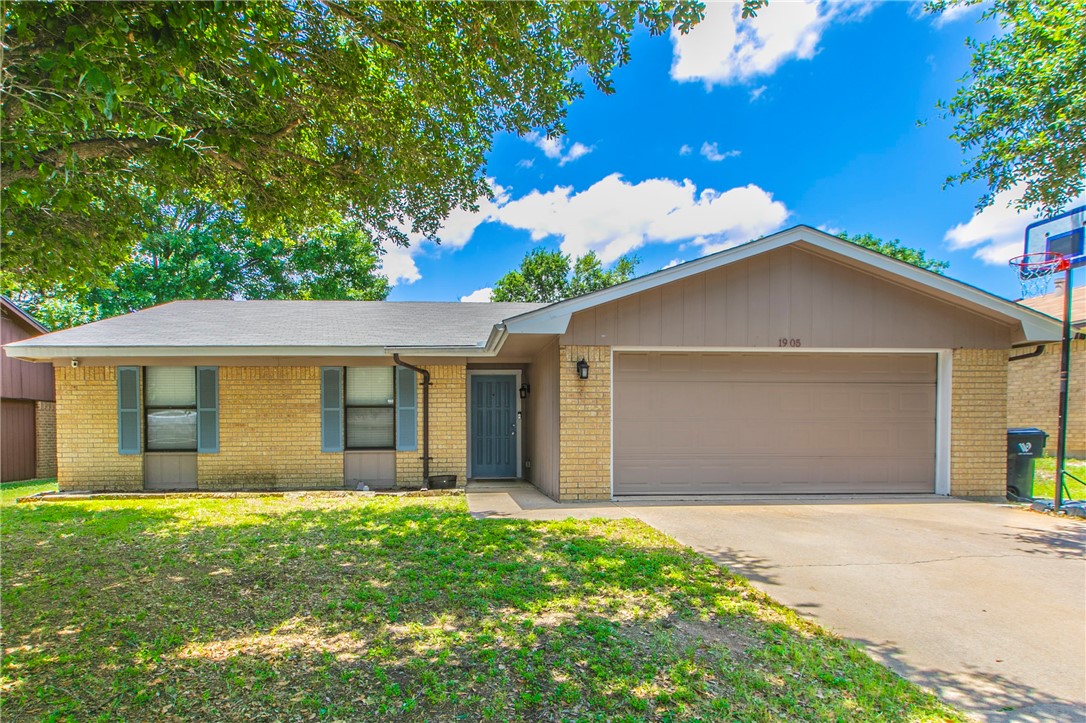 1905 Skylark Drive