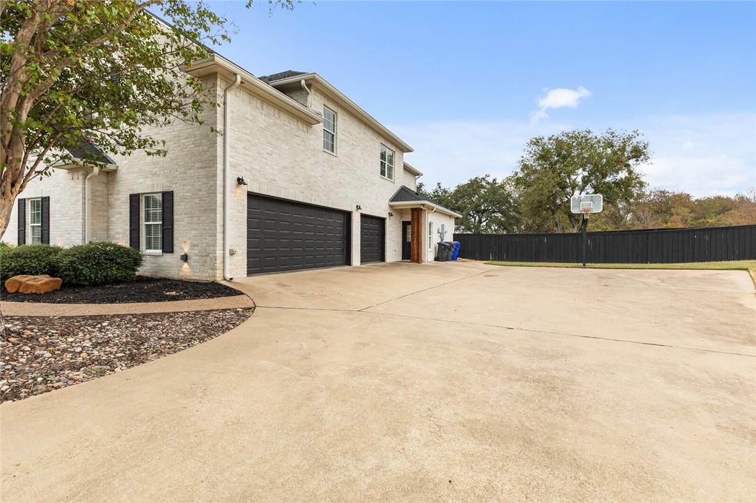 295 Settlers Creek Trail