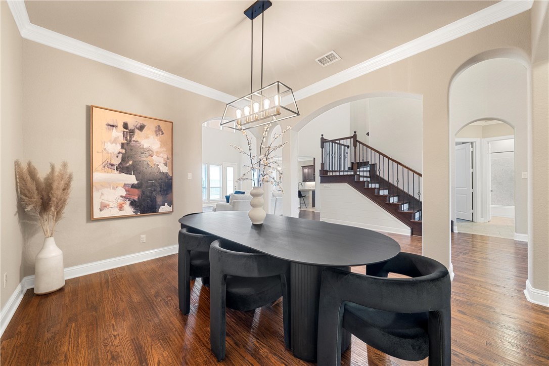 2313 Therese Drive