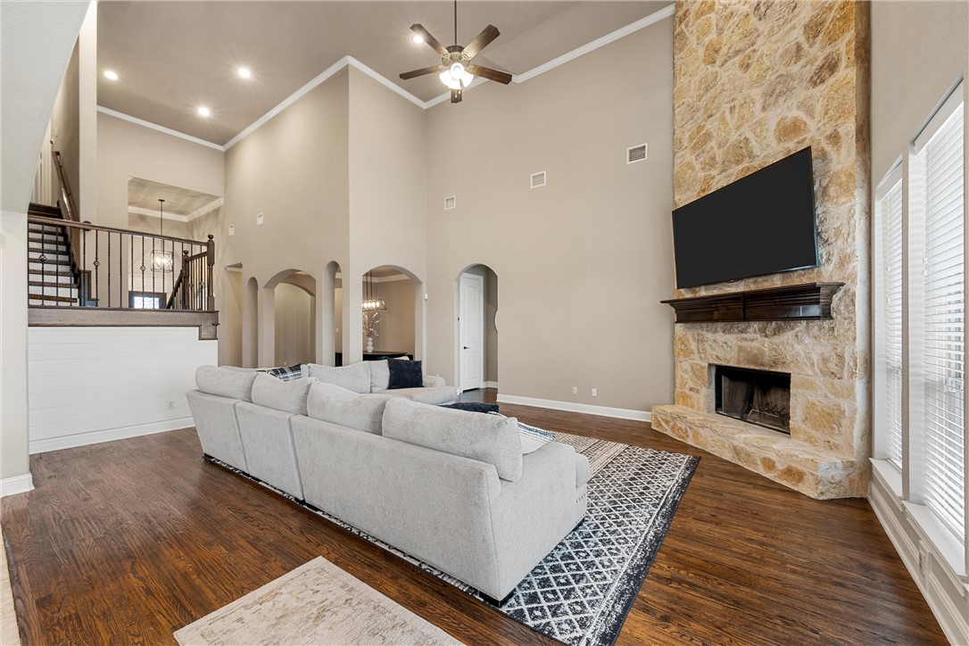 2313 Therese Drive