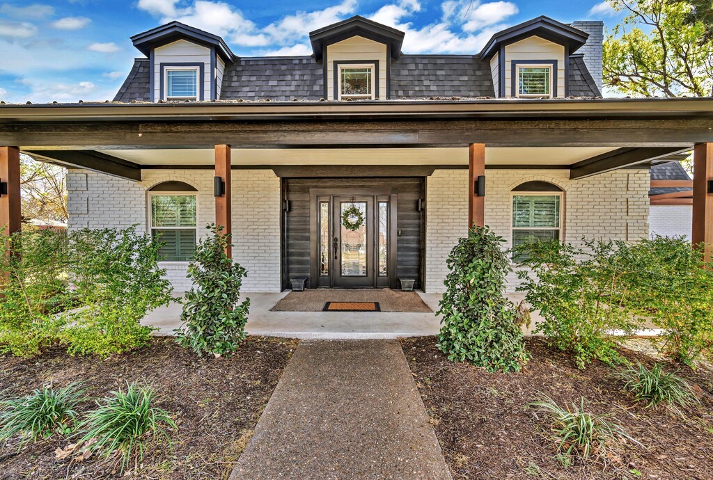 903 Arlington Drive