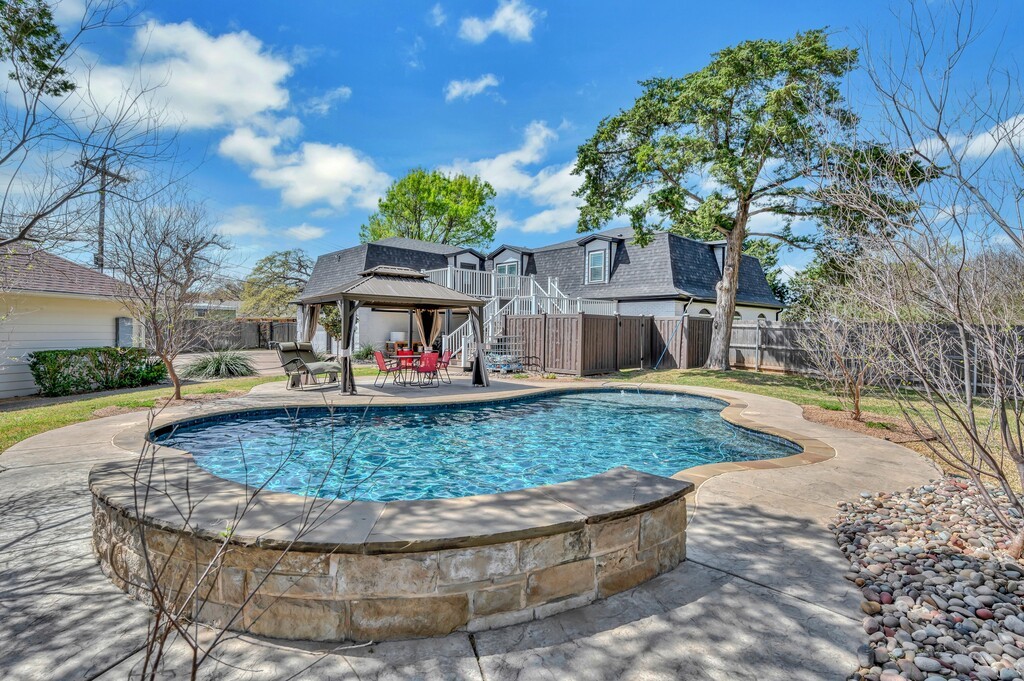903 Arlington Drive