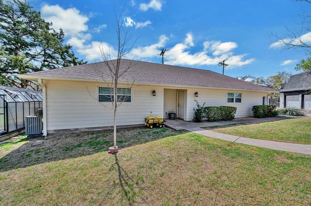 903 Arlington Drive