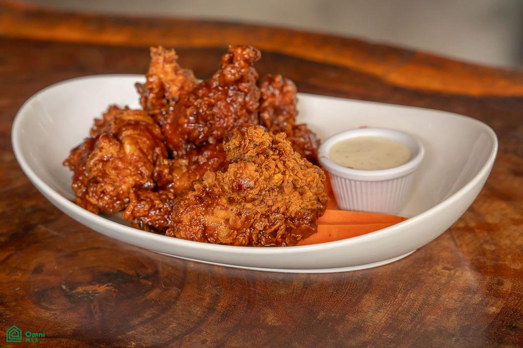 Restaurant Surf Shack Burgers & Wings