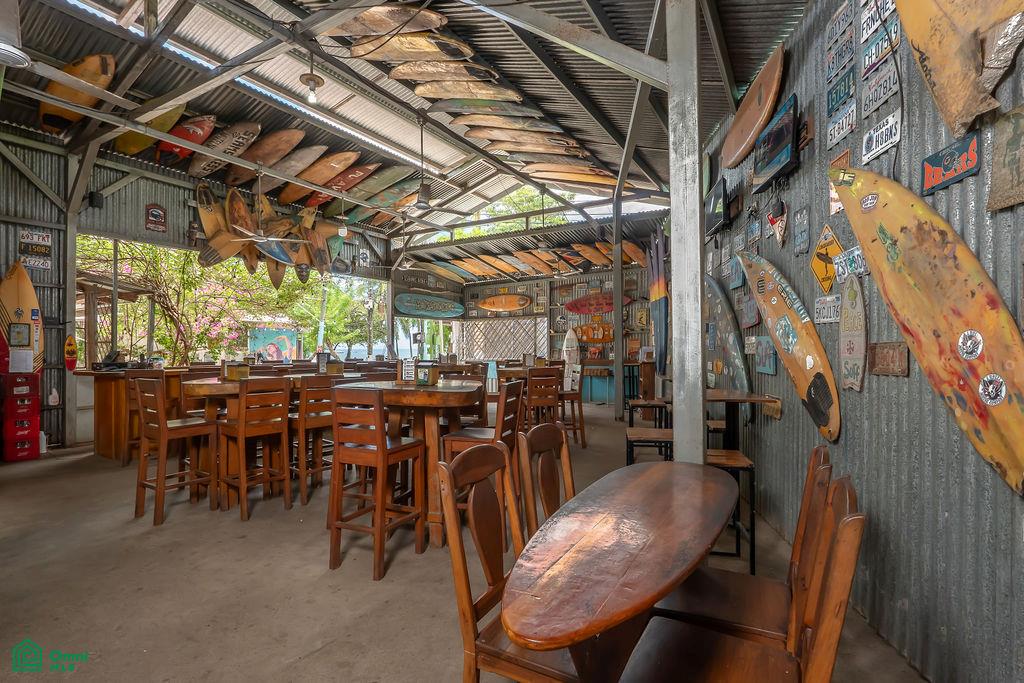 Restaurant Surf Shack Burgers & Wings