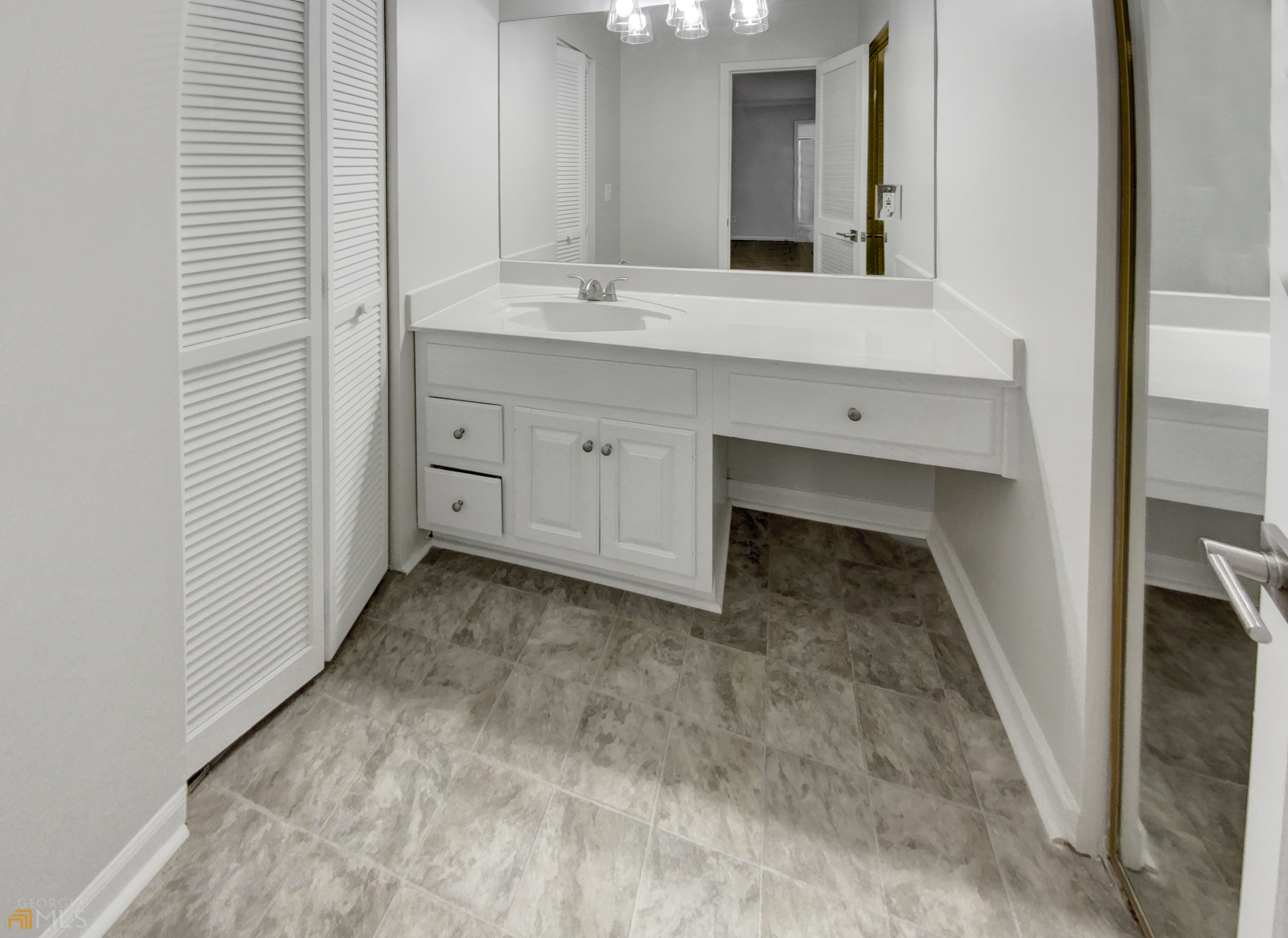 10880 Shallowford Road