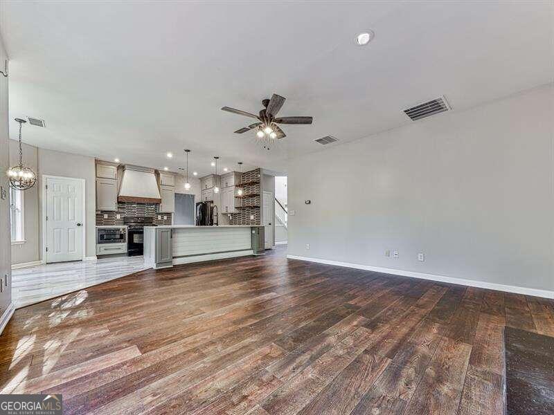 1711 Hidden Springs Trace SE