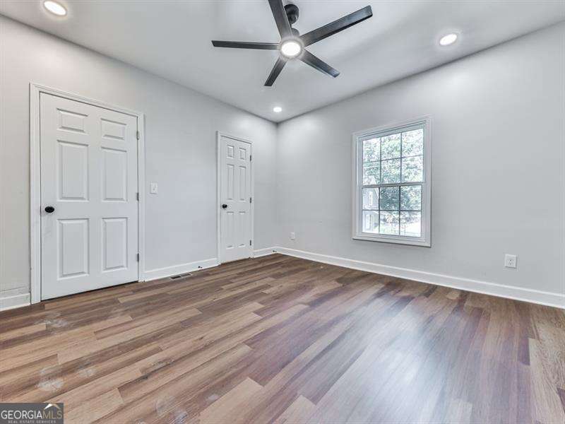 6 Hillside Avenue SE