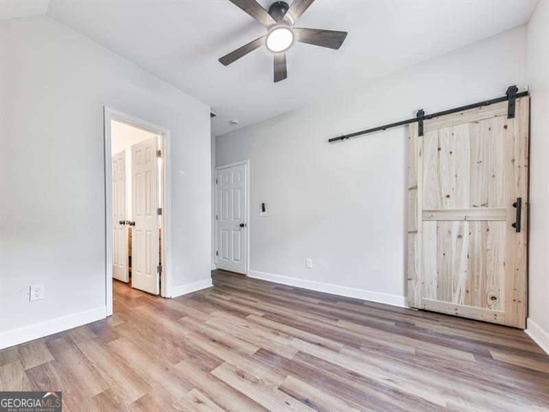 6 Hillside Avenue SE