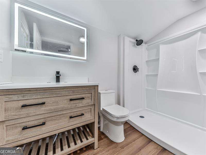 6 Hillside Avenue SE