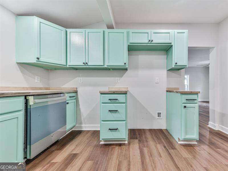 6 Hillside Avenue SE