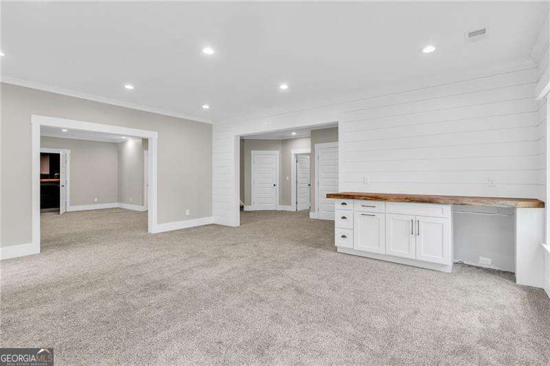 128 Creekview Lane