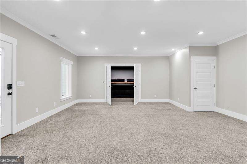 128 Creekview Lane