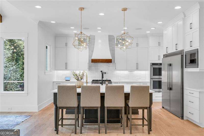 128 Creekview Lane