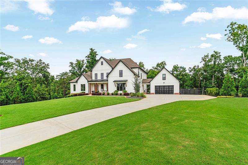 128 Creekview Lane