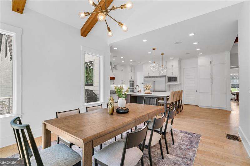 128 Creekview Lane