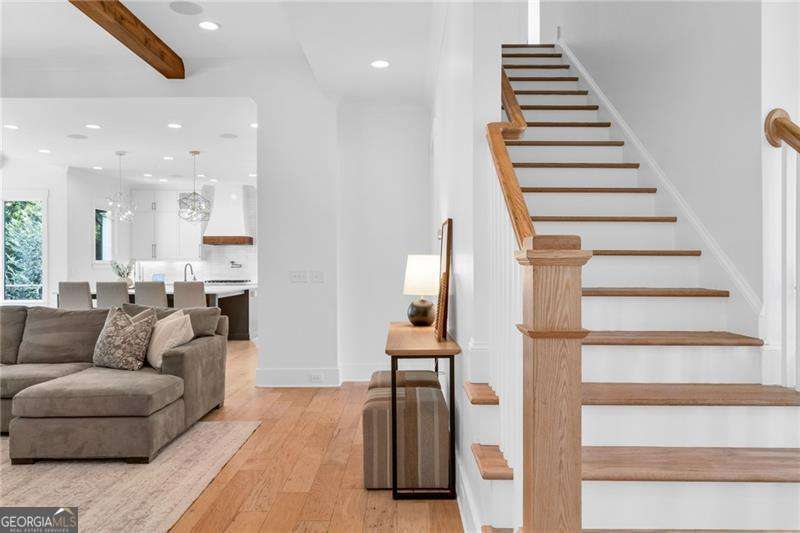 128 Creekview Lane