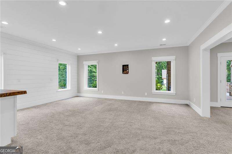128 Creekview Lane