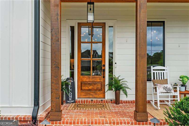 128 Creekview Lane