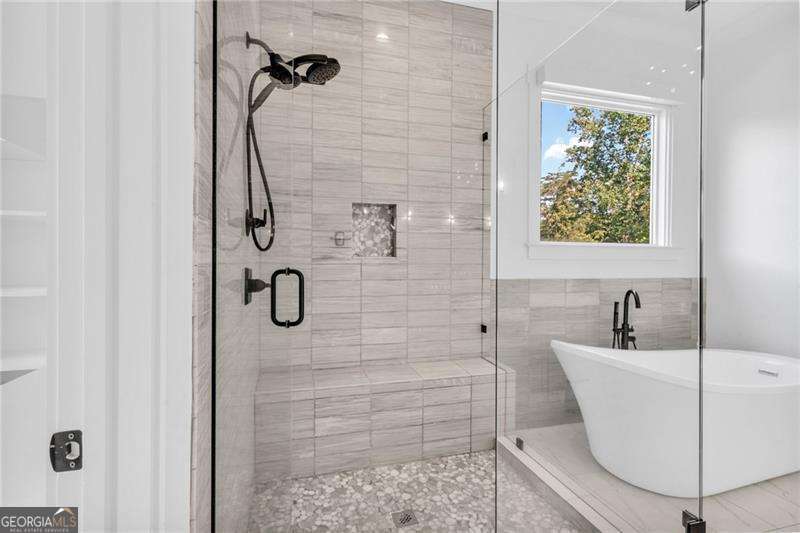 128 Creekview Lane