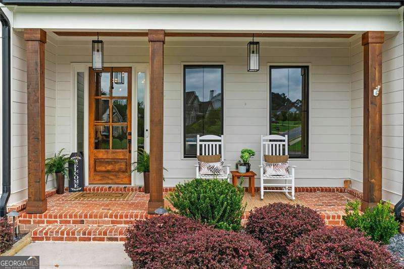 128 Creekview Lane