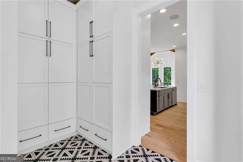 128 Creekview Lane