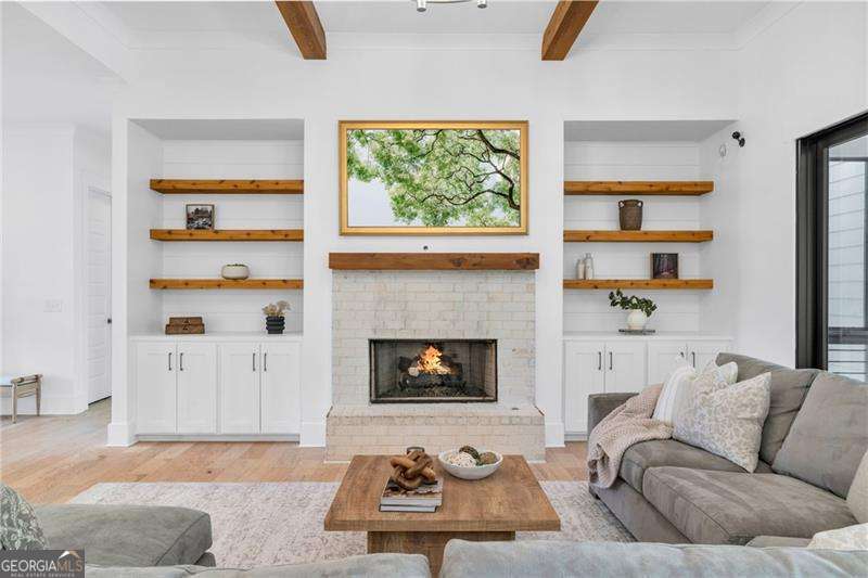 128 Creekview Lane