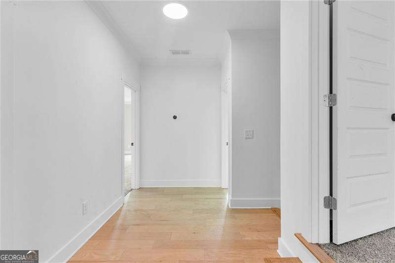 128 Creekview Lane