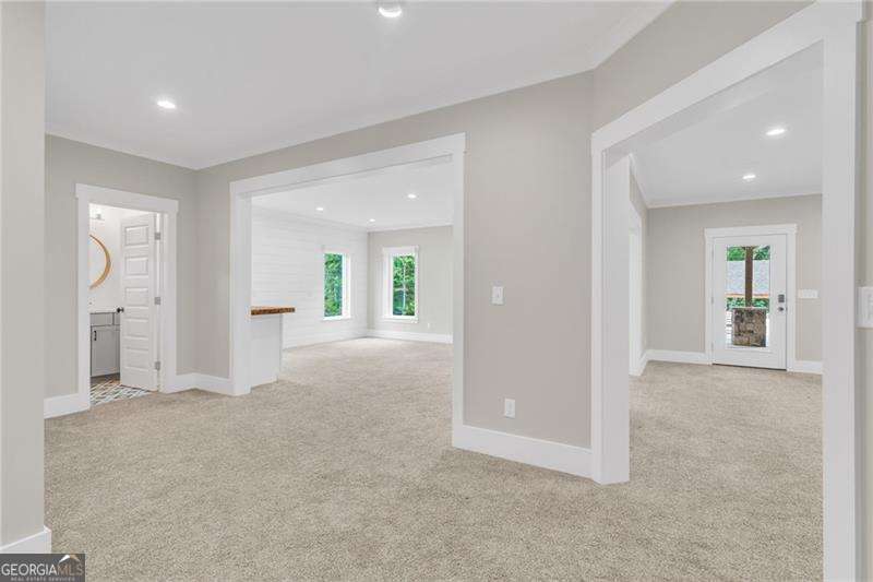 128 Creekview Lane