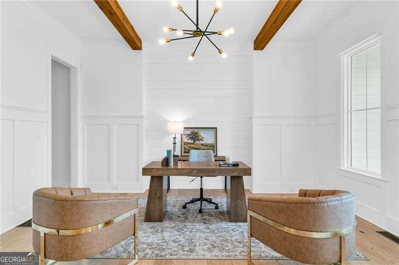 128 Creekview Lane