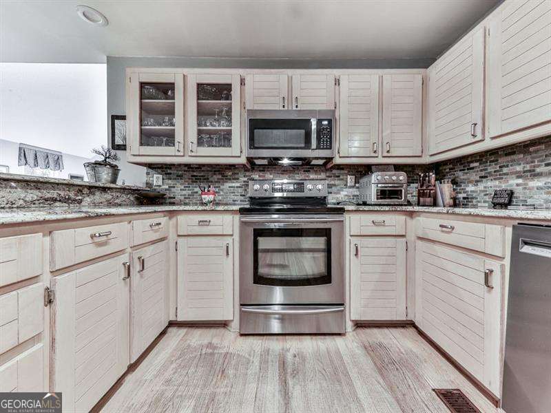 5855 Wills Lake Road, Cumming