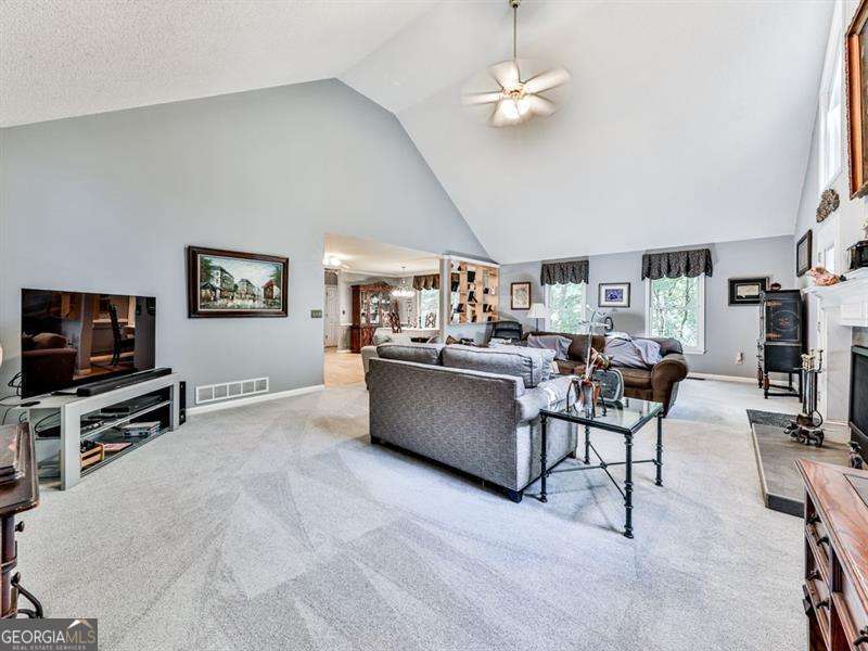 5855 Wills Lake Road, Cumming