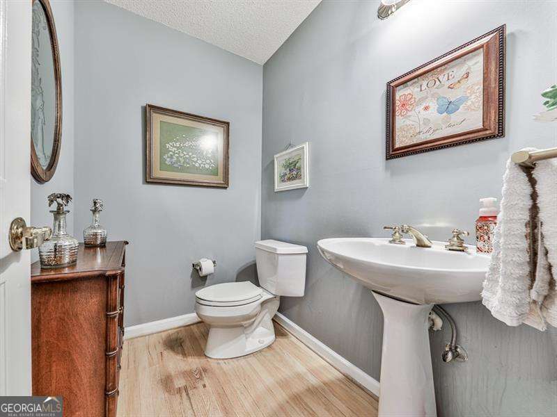 5855 Wills Lake Road, Cumming