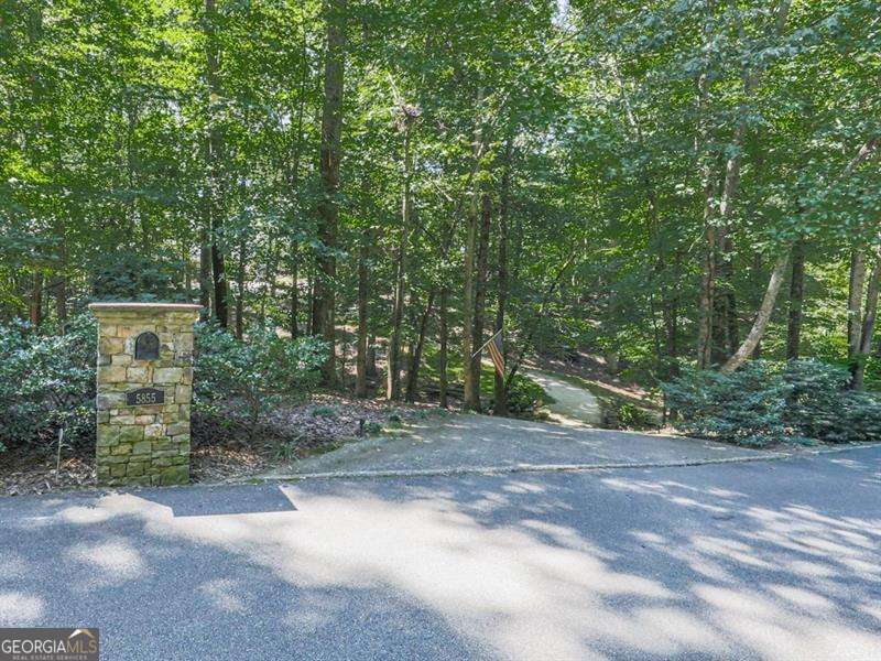 5855 Wills Lake Road, Cumming