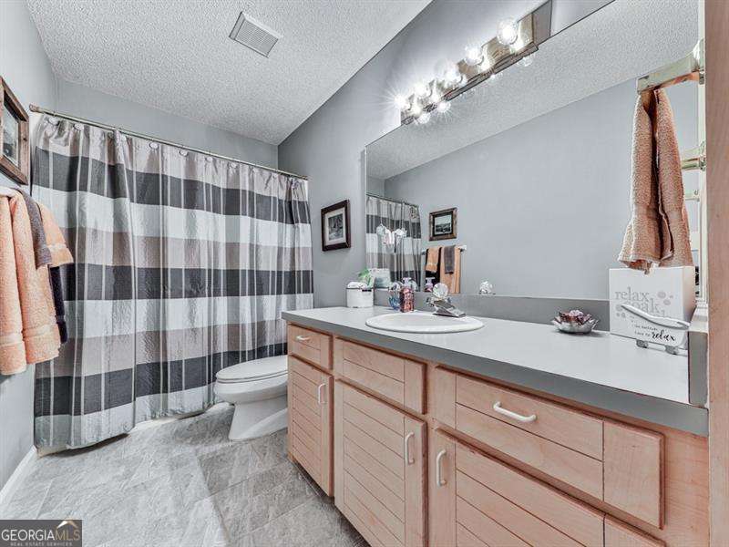 5855 Wills Lake Road, Cumming