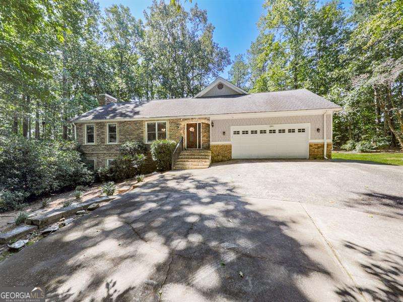 5855 Wills Lake Road, Cumming