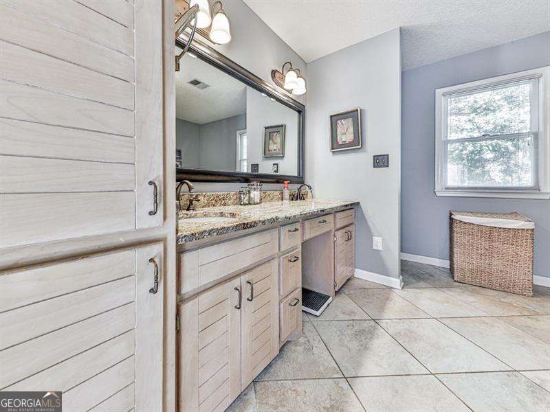 5855 Wills Lake Road, Cumming