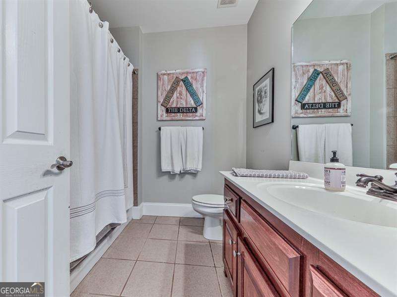 1076 Pinyan Lane, Canton